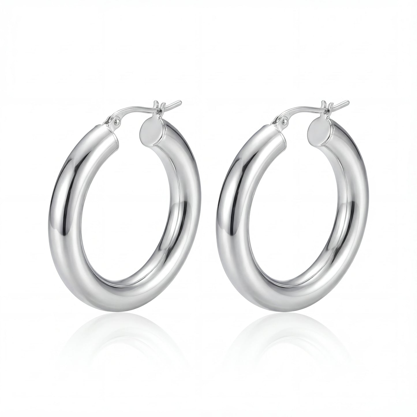 עגילי חישוק AMIT EARRINGS יוקרתיים מכסף 925 מבית Lidi, בעיצוב נקי ואלגנטי המתאים לכל מראה.