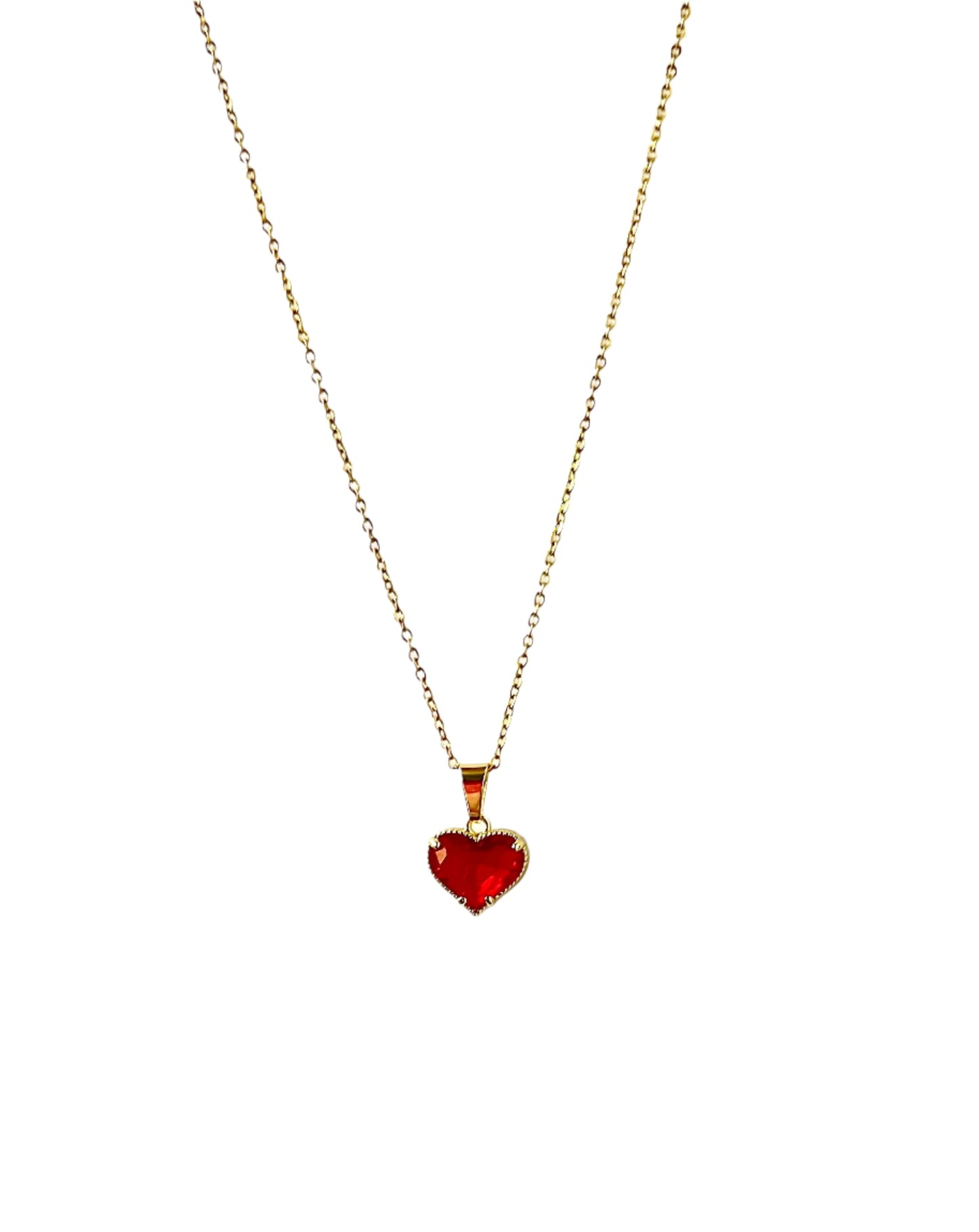 שרשרת LOVE NECKLACE זהב עדינה, תליון לב אדום עם מסגרת משוננת, צולם מלפנים.