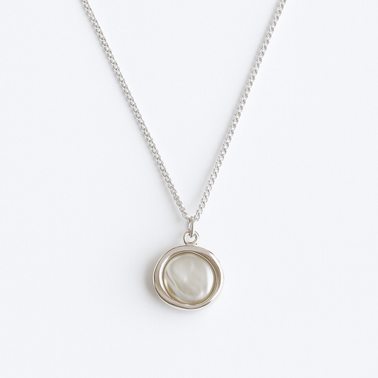 LUNA NECKLACE