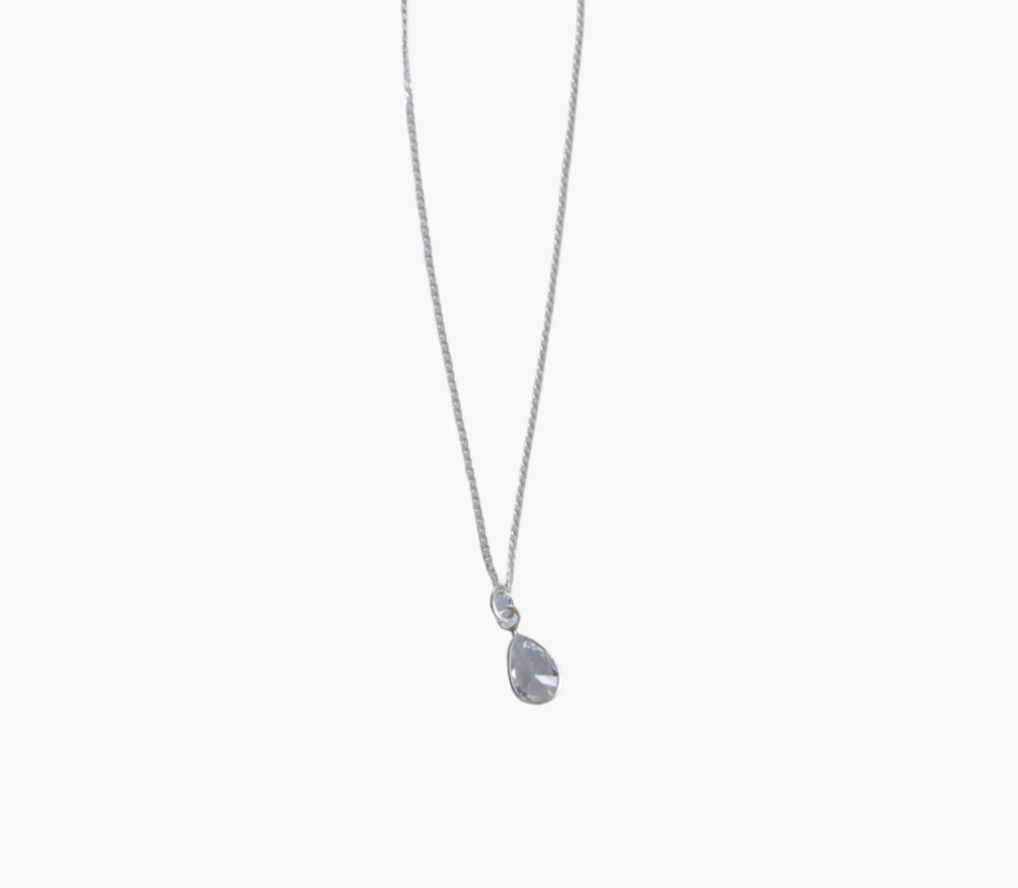 DARIA NECKLACE