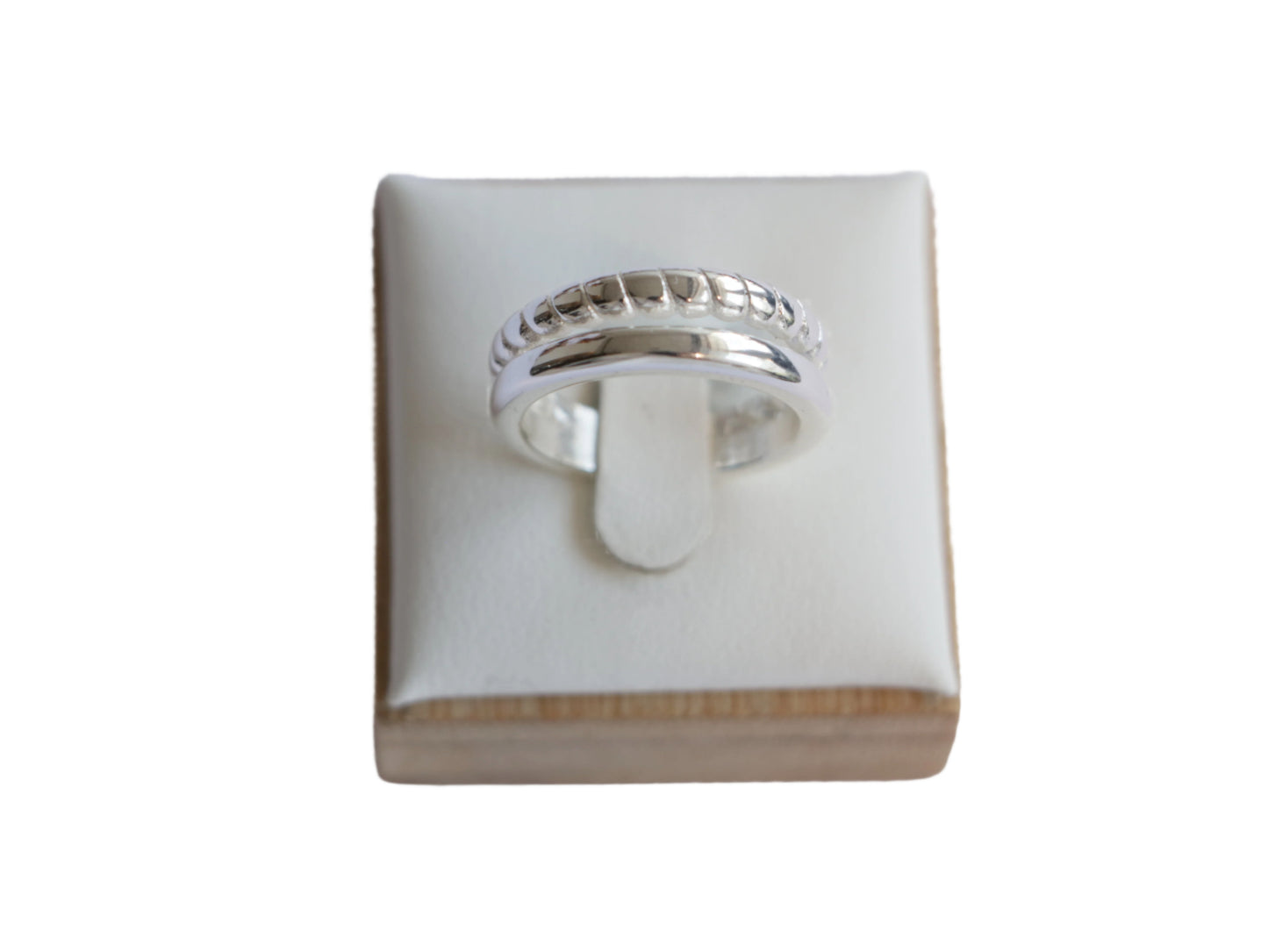 BALE RING
