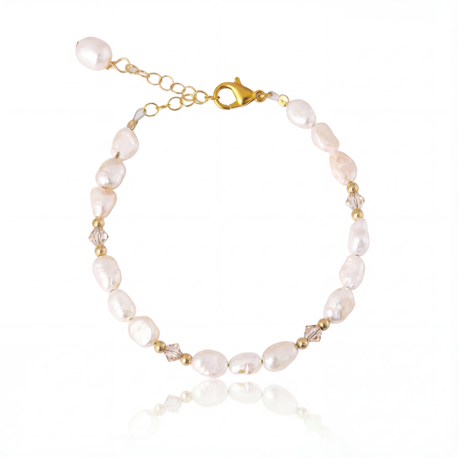 צמיד ALAMOR BEIGE GOLD יוקרתי של Lidi עם פניני מים מתוקים, חרוזי סברובסקי בז' וגולדפילד 14 קראט בעבודת יד.