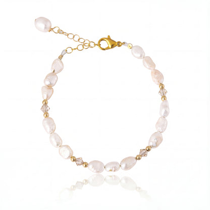 צמיד ALAMOR BEIGE GOLD יוקרתי של Lidi עם פניני מים מתוקים, חרוזי סברובסקי בז' וגולדפילד 14 קראט בעבודת יד.