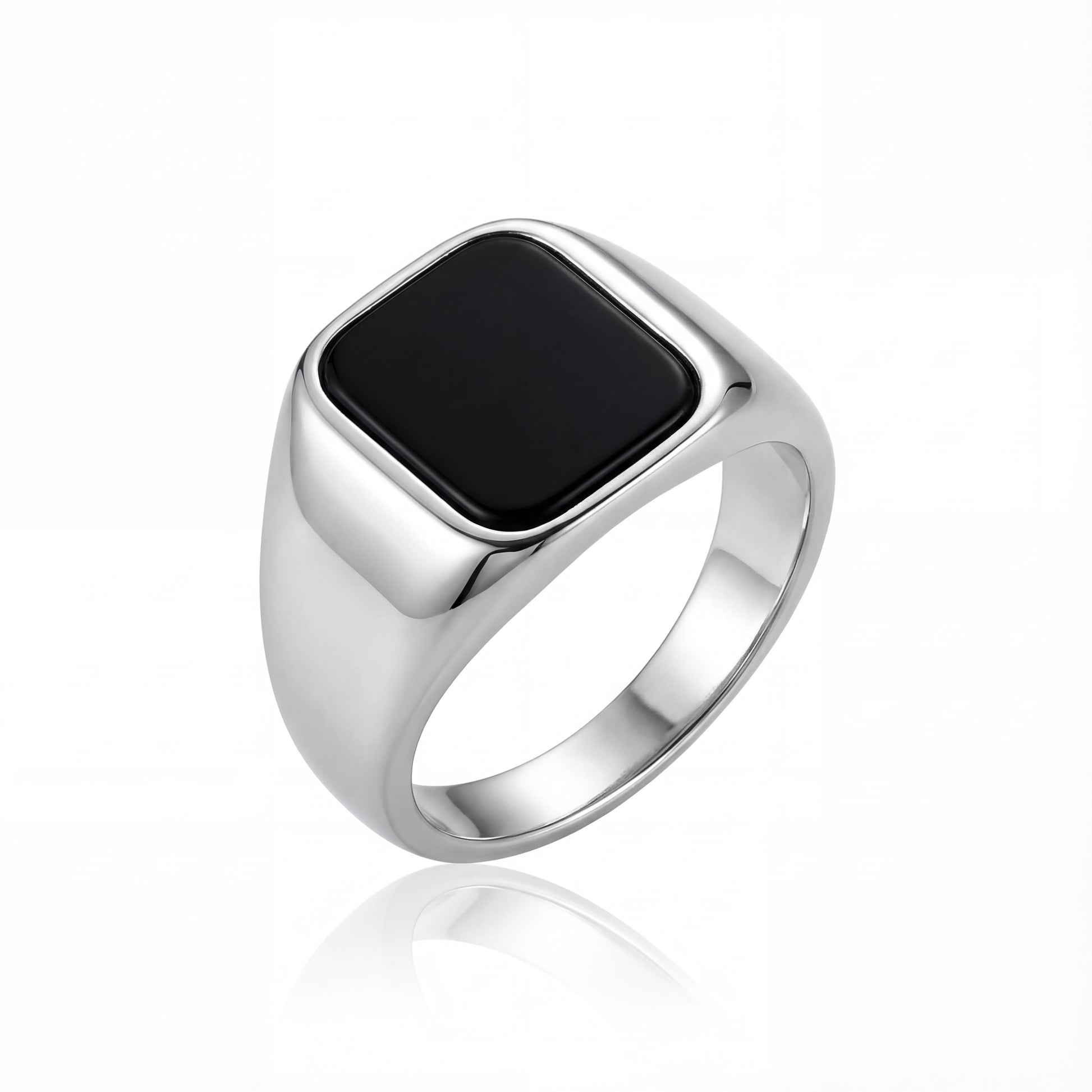 טבעת RAG RING מלבנית כסופה מפלדת אל חלד עם אבן שחורה, בעיצוב יוקרתי ועמיד במים מבית Lidi